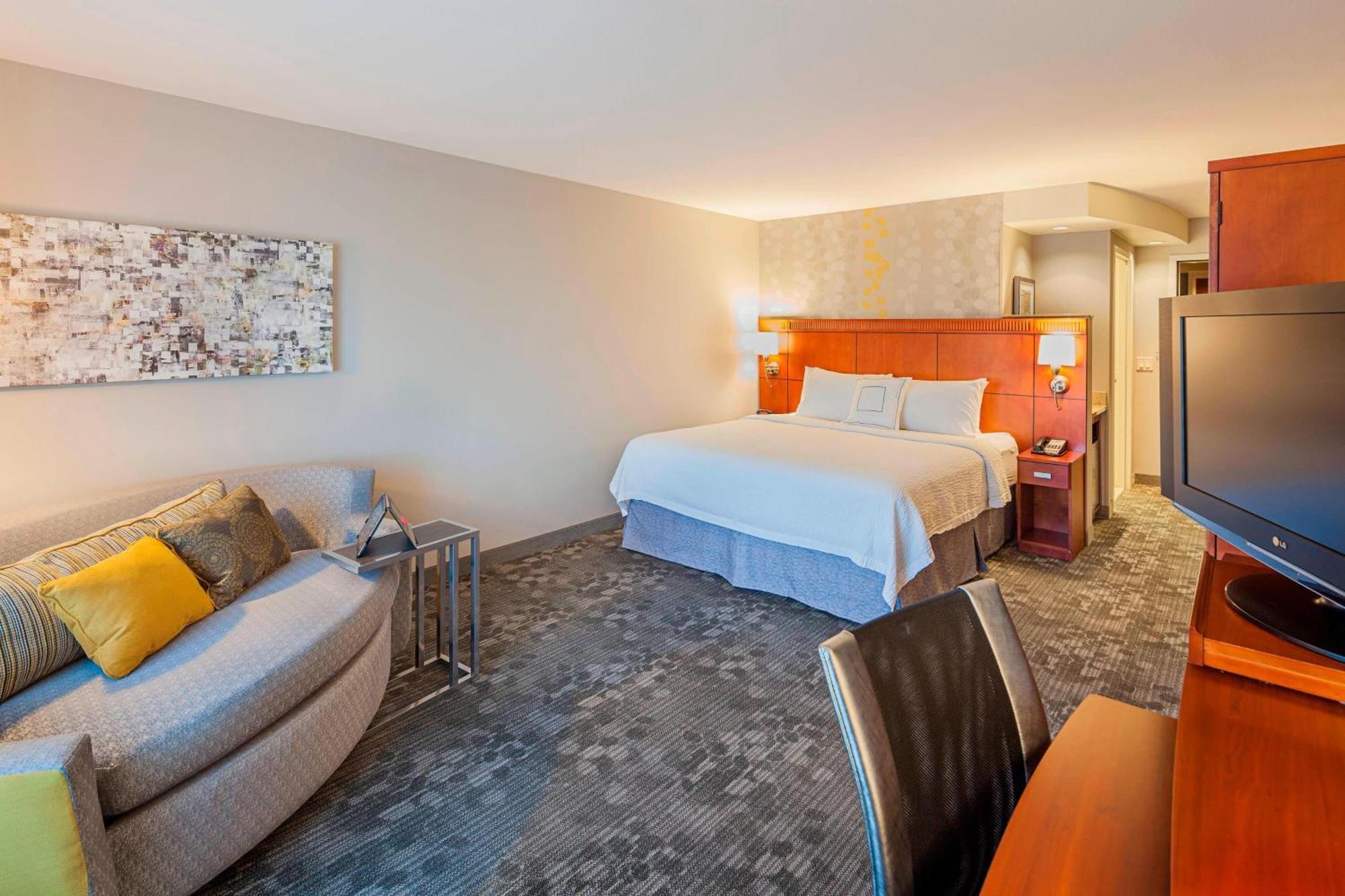 Courtyard By Marriott Madison West / Middleton Hotel Exterior foto