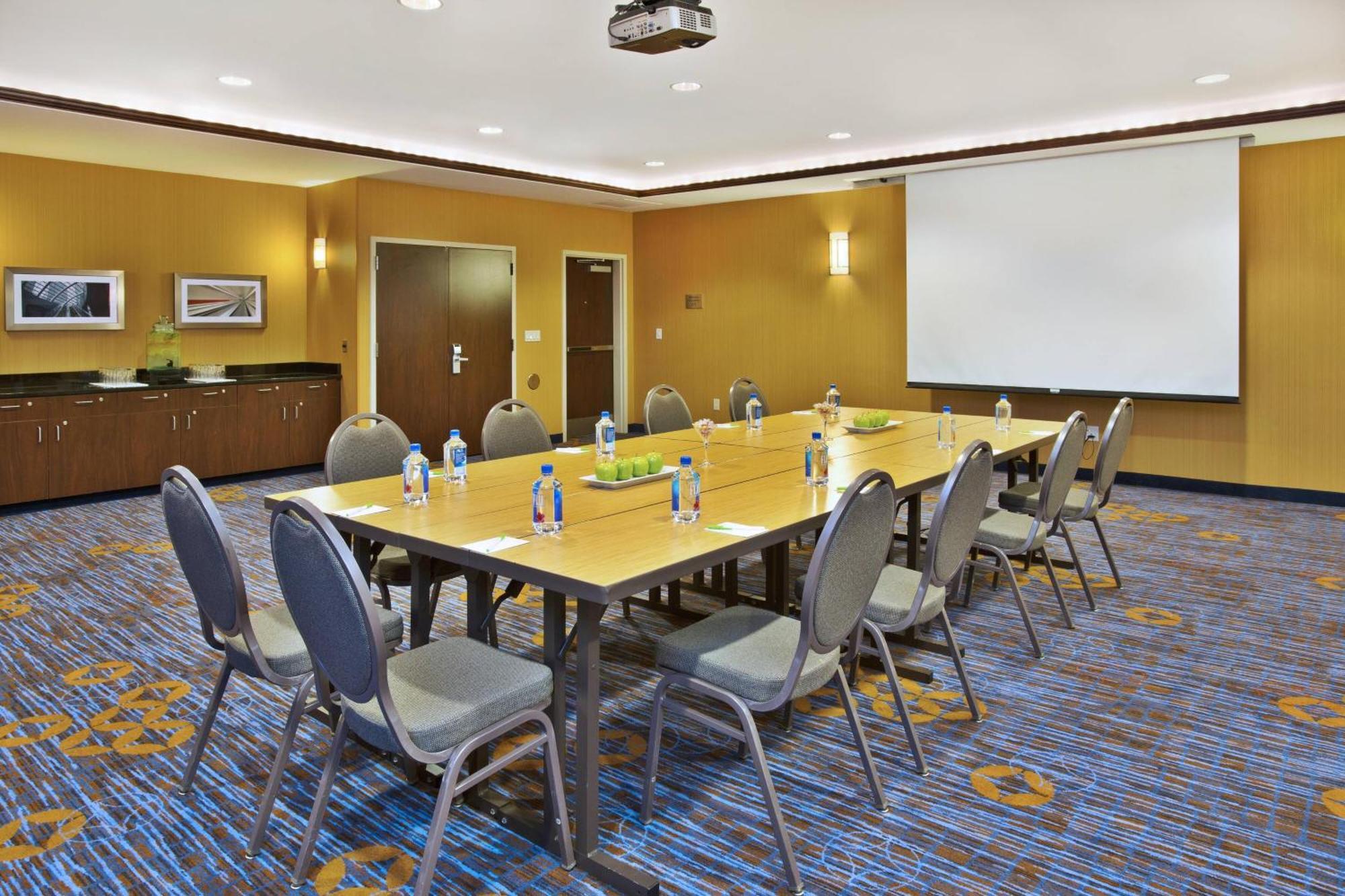 Courtyard By Marriott Madison West / Middleton Hotel Exterior foto