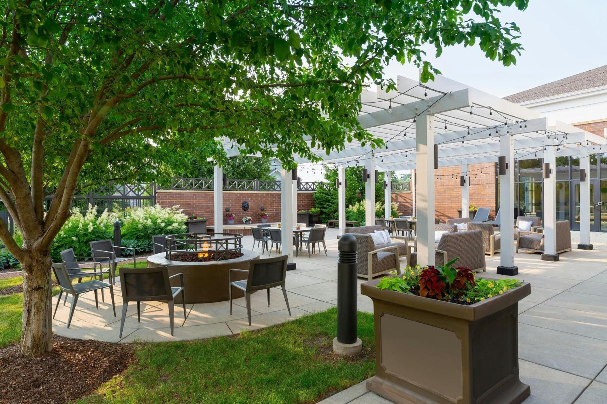 Courtyard By Marriott Madison West / Middleton Hotel Exterior foto