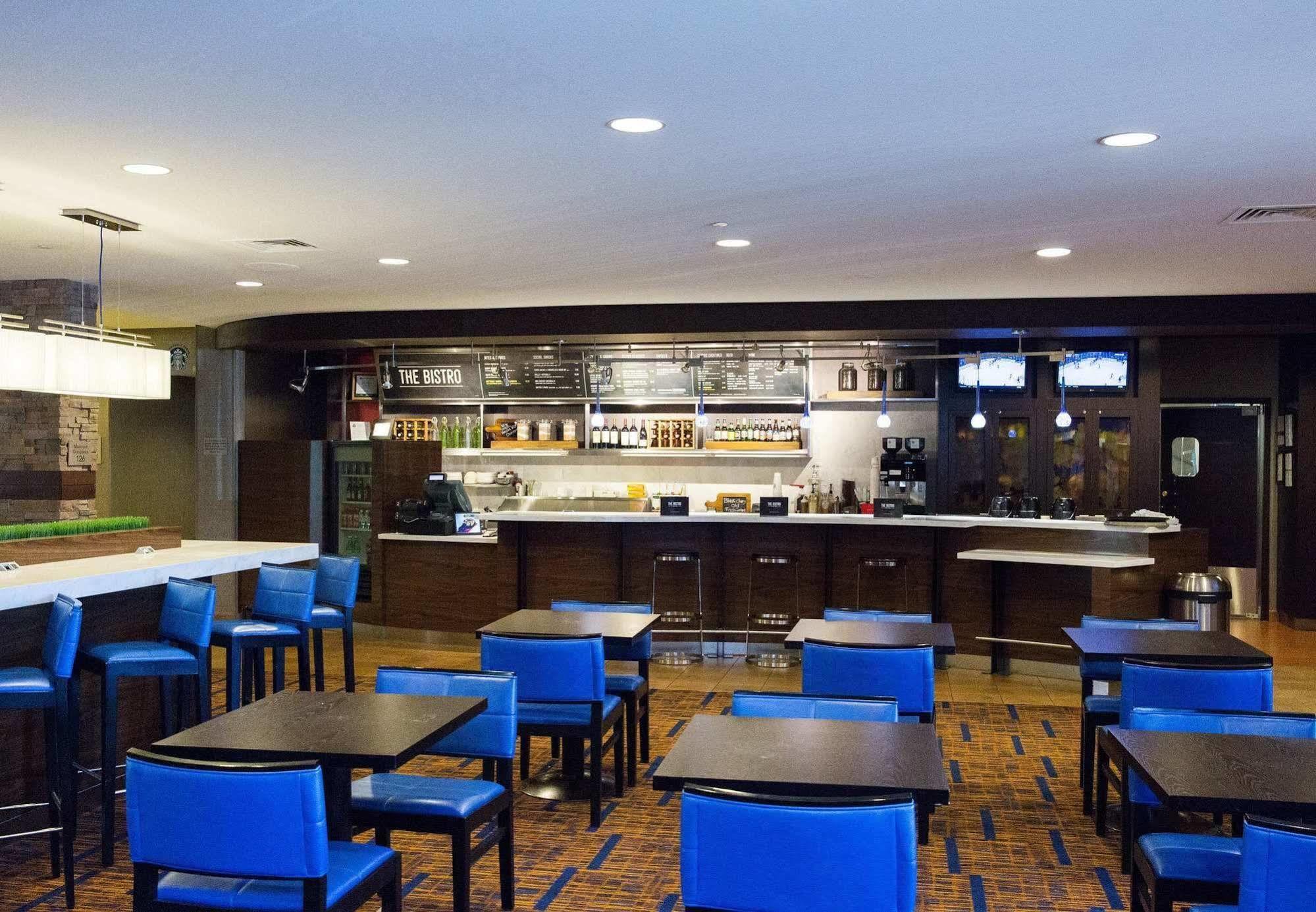 Courtyard By Marriott Madison West / Middleton Hotel Exterior foto